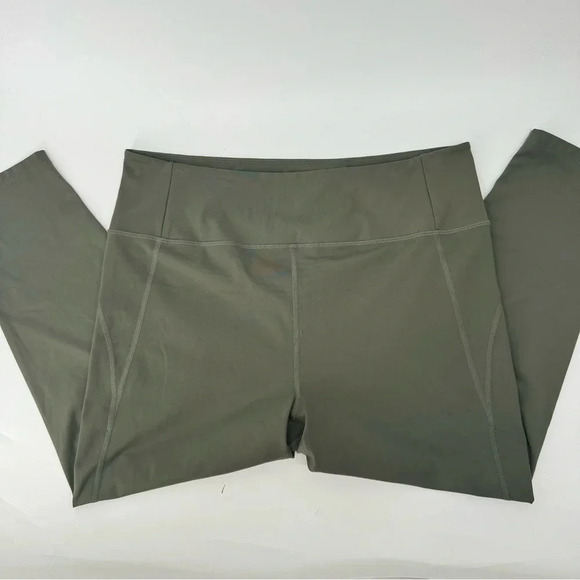 Girlfriend Collective Sage Green Plus Size High Rise Leggings With Pockets - Picture 1 of 3